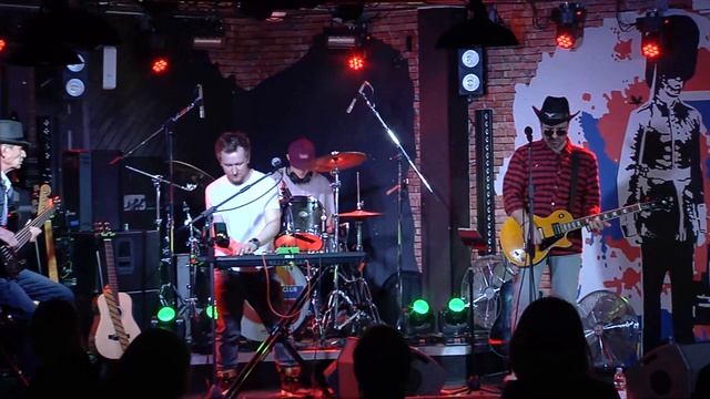 2023-10-14 - Группа «ALEK FLY» в клубе «Big Ben»