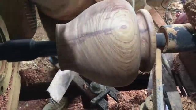 Отличные навыки работы на Токарных станках по Дереву - От Гнилого Бревна До Вазы!