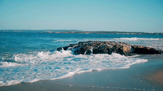 Хорошо отдохни у моря здесь и сейчас 🌈 Послушай шум прибоя и расслабься для души 🌊