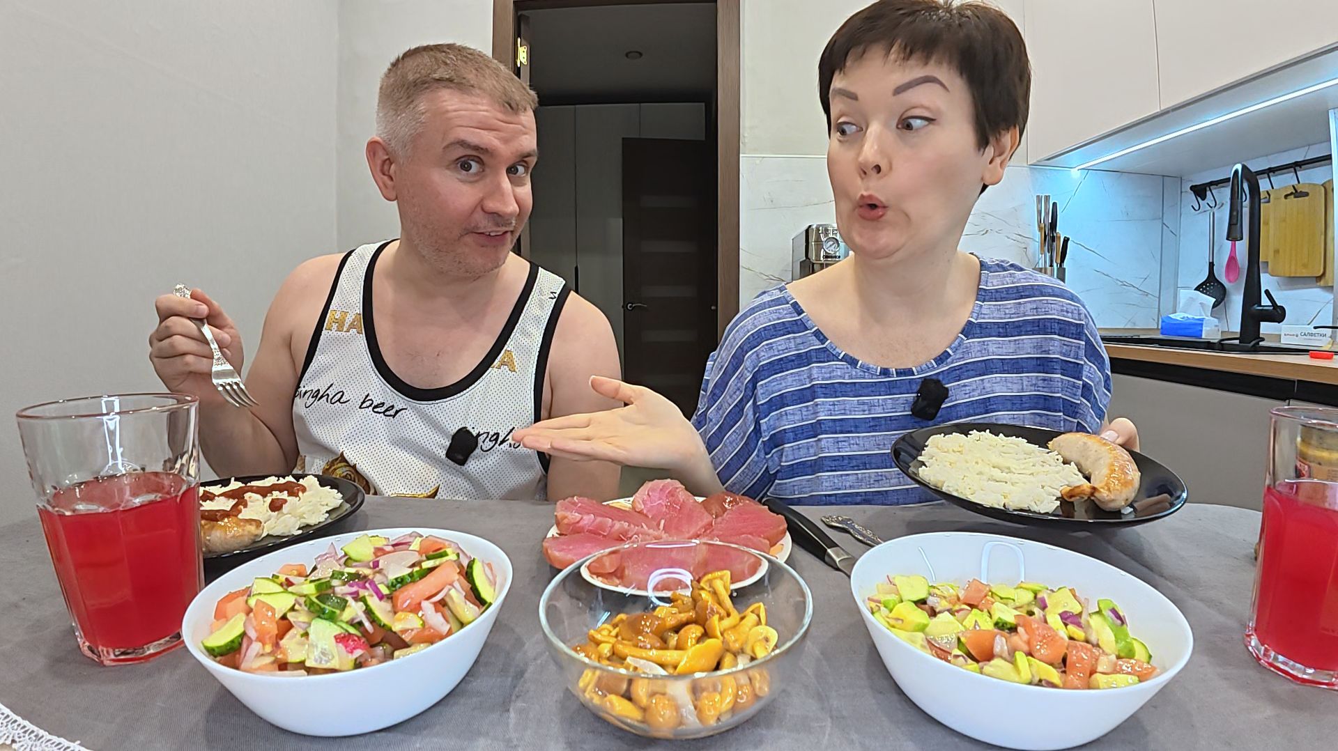 Мукбанг на Вована напал дикий ЖОР! Едим по правилу ТАРЕЛКИ! ВКУСНОСТИ на семейный ужин в России