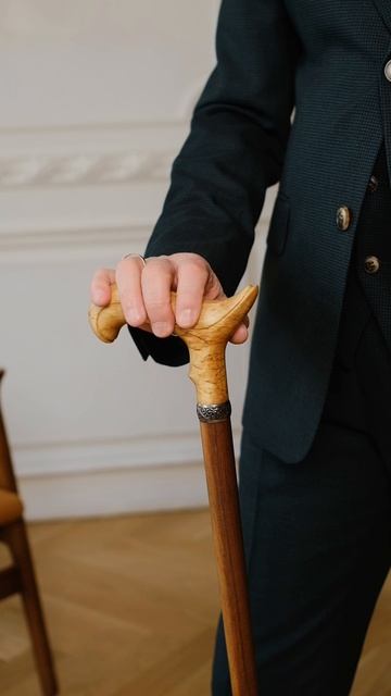 Стыдно за эту трость? Подарите новую жизнь! Трость в подарок близкому человеку