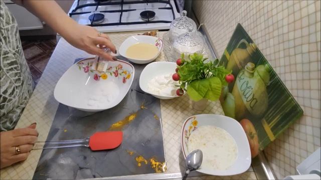 Домашний шоколадный торт к чаю со сметанным суфле Готовится просто и легко, а результат превосходный