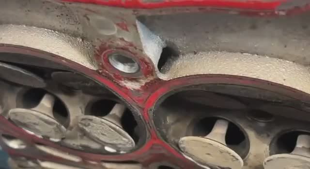 Дефектовка  ГБЦ VOLKSWAGEN Polo Двигатель CWVA 2017г.в. Обрыв ремня ГРМ, загнуло клапана ...