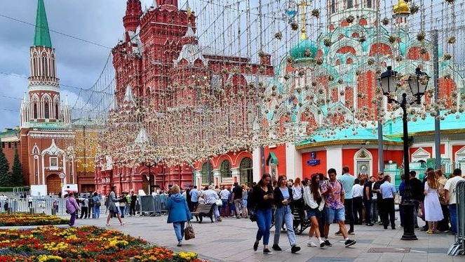 Клип: Сердце России: Москва — город контрастов и вдохновения.