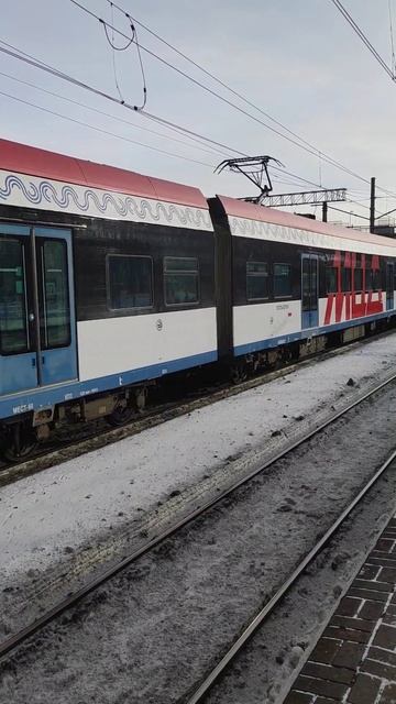 Электропоезд "ИВОЛГА 2.0" прибывает на платформу Бескудниково МЦД-1