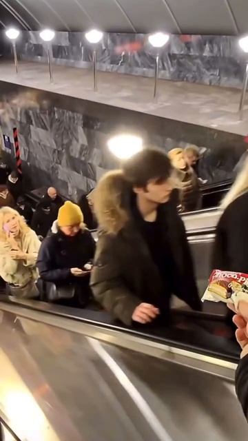 Никогда не бери конфеты у незнакомца