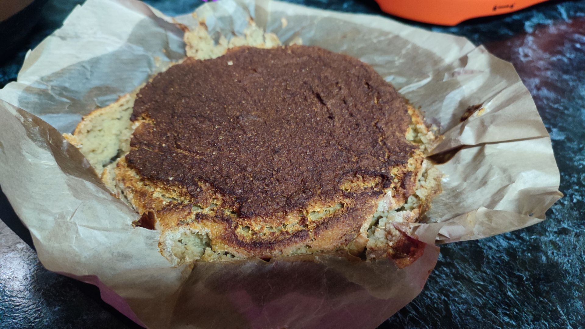 Пробую выпечь хлеб из киноа в аэрогриле. Достала коробки с лоскутом