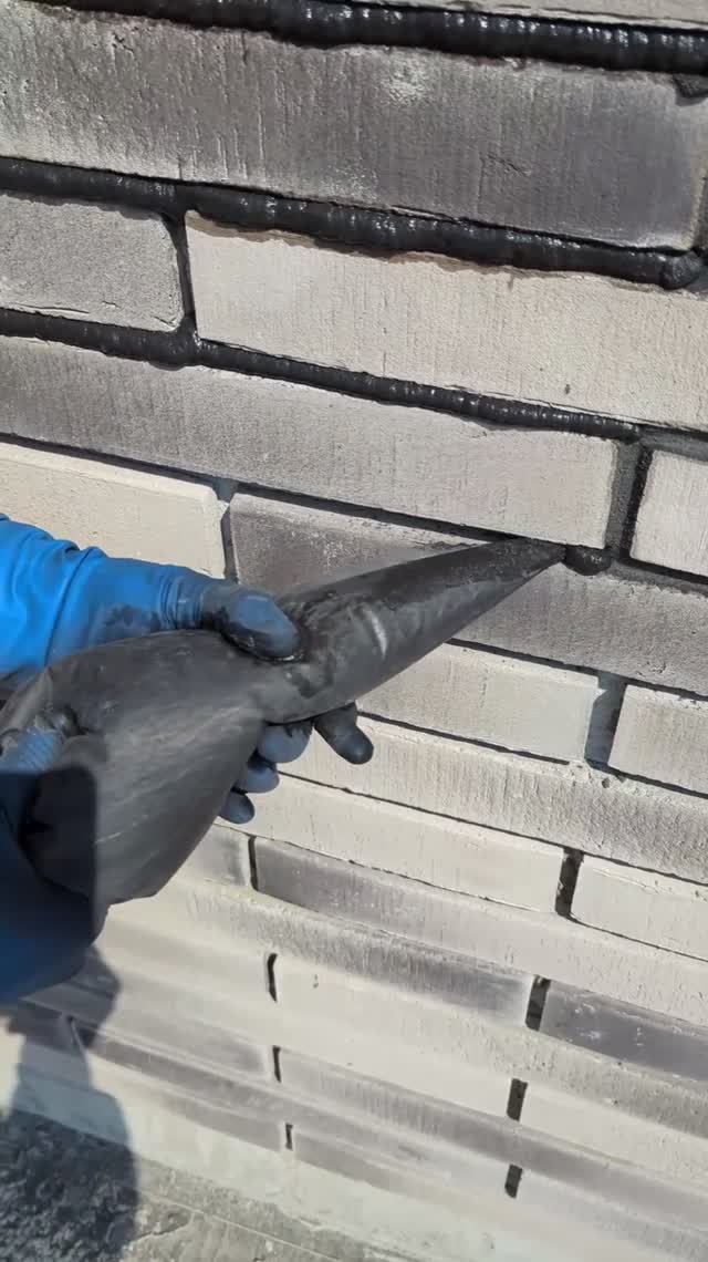 Как затереть швы камня кладочной смесью.  #new #diy #ремонтвдоме