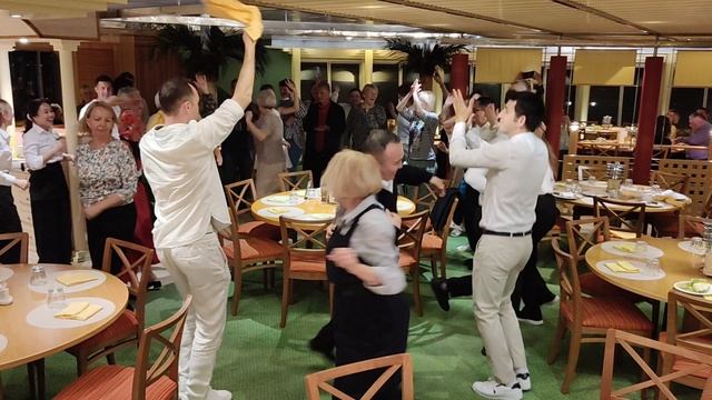 Astoria Grande гуляем в ресторане