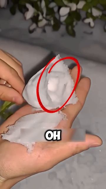 Парень сделал розу… из снега! ❄️🌹