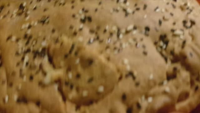 Готовлю в Аэрогриле пирог с сырой картошкой.  Впервые.  Вот такой он получился.