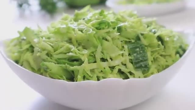 Салат Зелёная Богиня. Всего ДВА ингредиента и Супер Заправка. Свеженький Лёгкий салат из капусты