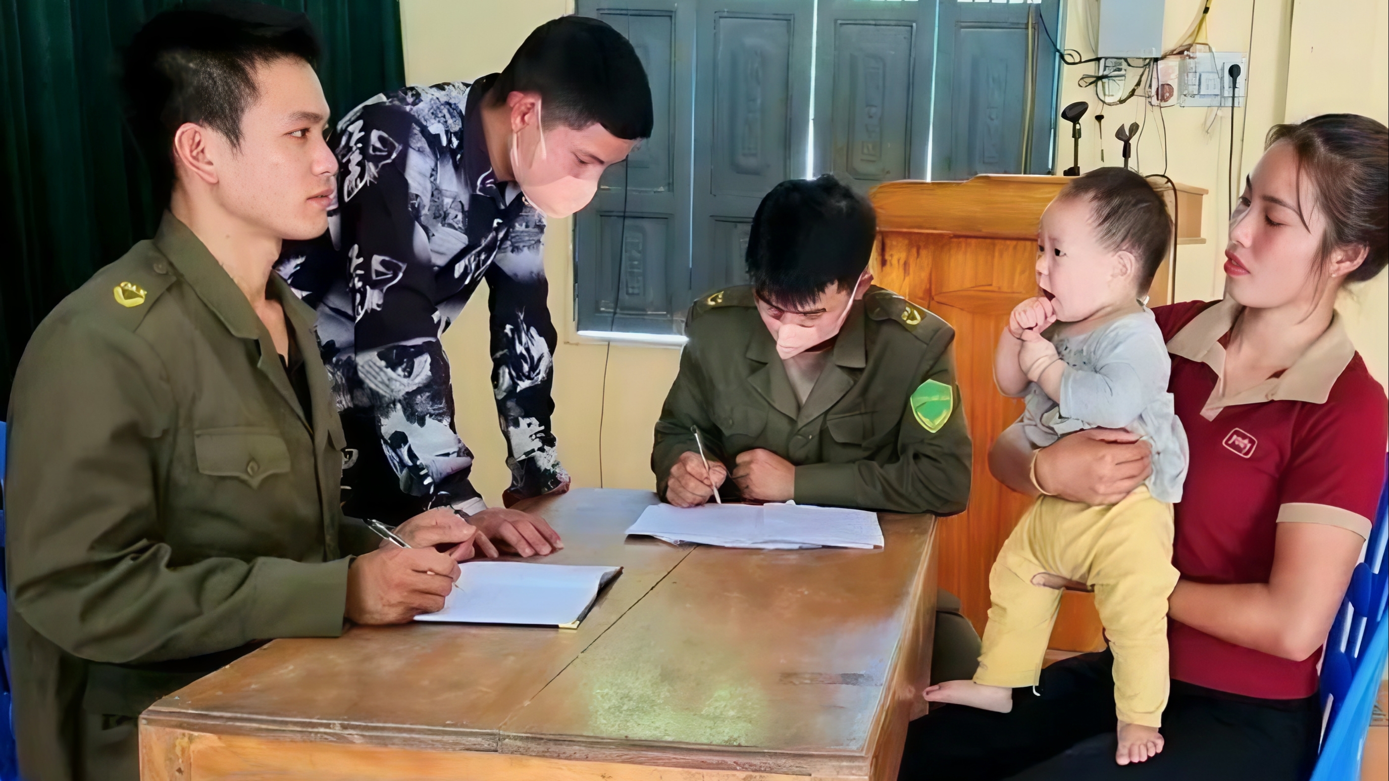 Мама поневоле 3 серия поход в полицию и готовка.