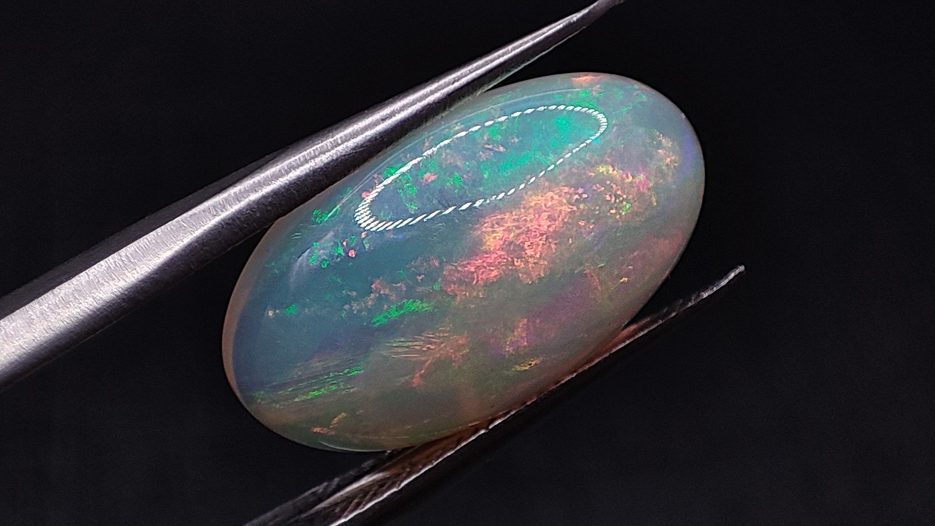 Опал овал 5.79 ct. Эфиопия  + гемм. заключение