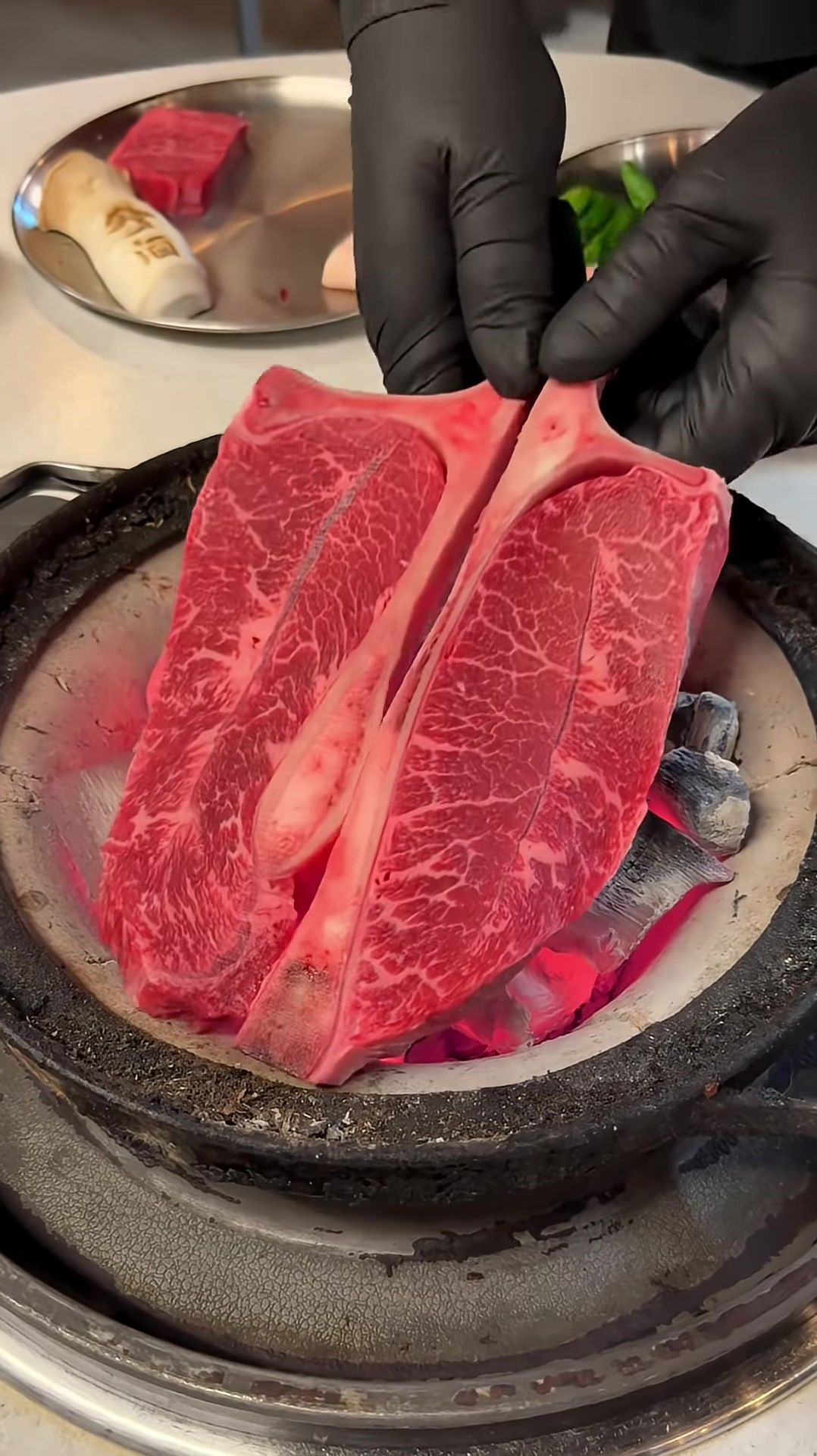 Мясо, приготовленное на углях🥩