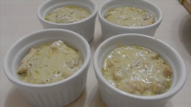 Рецепт. Вкуснейший Жульен с грибами и куриной грудкой..