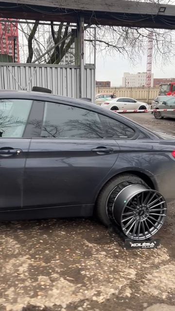 Во время съемки контента может всякое случиться P.S. Никто в данном видео не пострадал