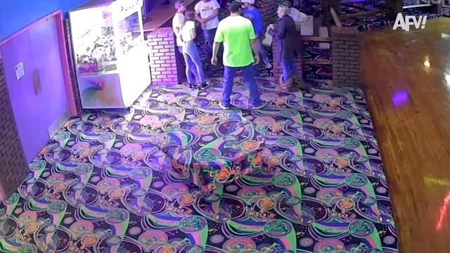 America′s Funniest Home Videos. The Security Camera Sees All! 🎥 🥴 Fails of the Week