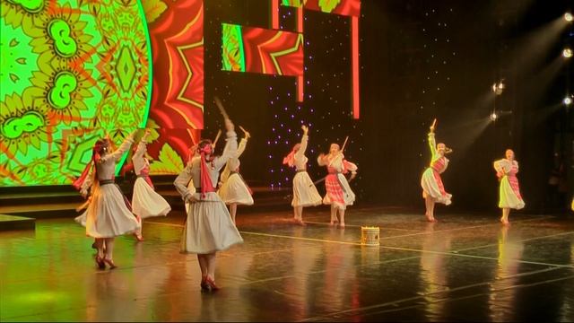 Старший состав ансамбля народного танца "Кружева" - Марийский танец Тымыр Пашкар/Барабанные палочки