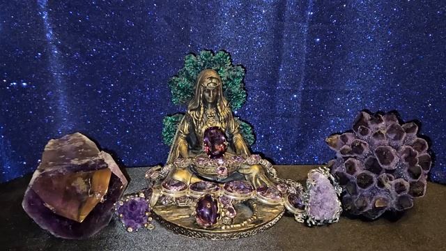 ДУША НИМФЫ АМЕТИС...