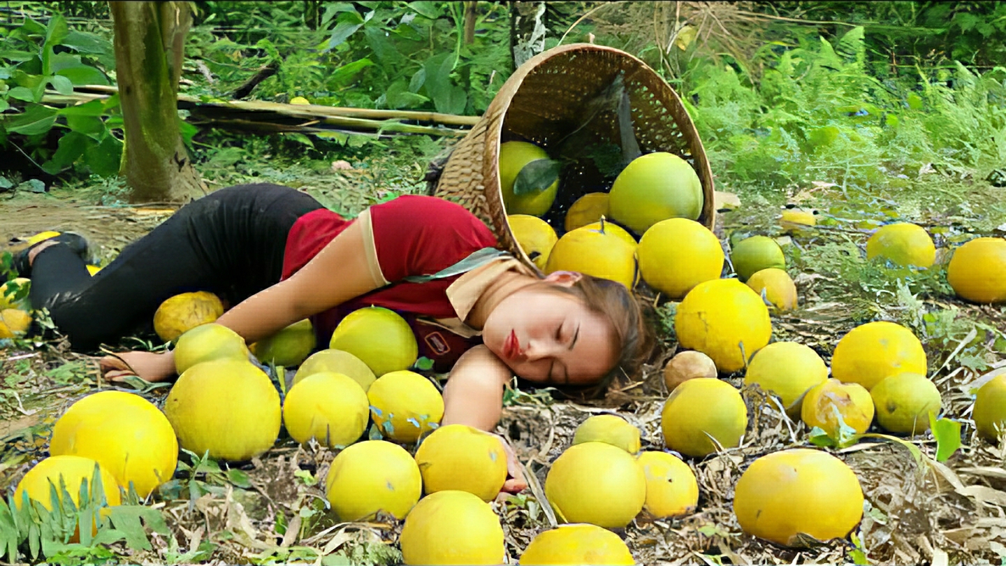 Сбор урожая грейпфрута для продажи на рынке. Прополка огорода. Жизнь с Дуонг. Вьетнам