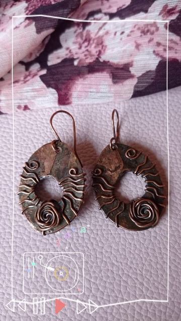 #shorts Кованые медные серьги с розочкой из медной проволоки. Мастер-класс на канале