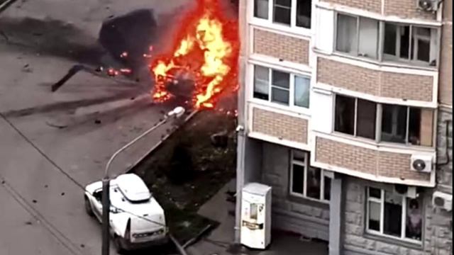 Сгорел автомобил у дома в Новой Москве