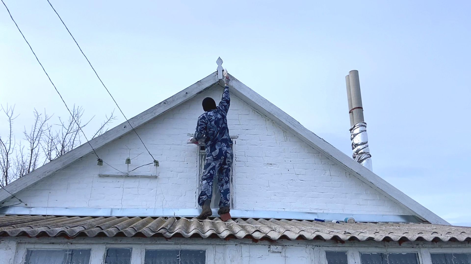 КРАСИМ КОНЁК НА ДОМЕ. ОБЗОР ПОКУПОК - СВЕТОФОР ЧИЖИК. БЕЛКА АТАКУЕТ. ЖИЗНЬ В ДЕРЕВЕНСКОЙ ГЛУШИ.