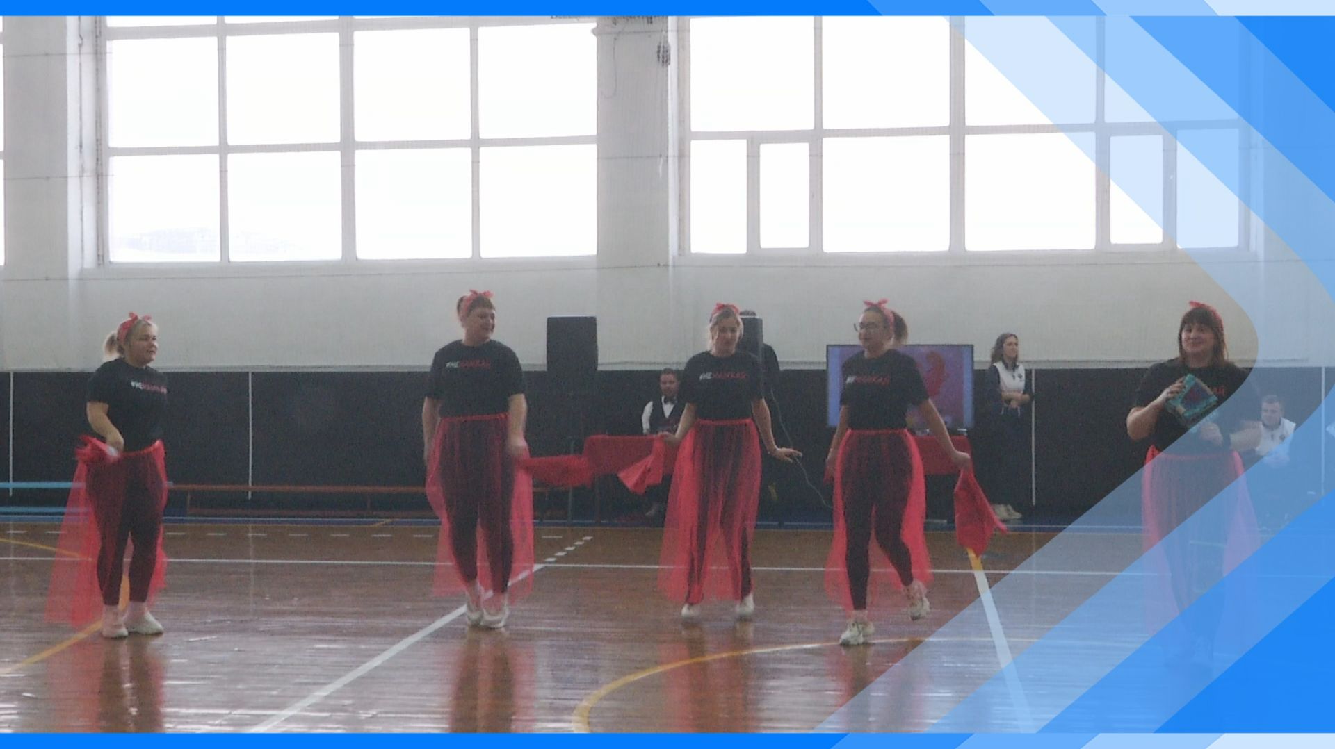 02.12.2025  В СК «Юность» прошел традиционный спортивный праздник «А ну-ка, мамочки!»