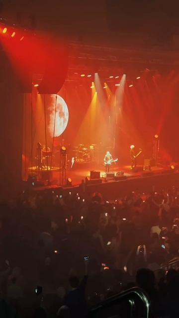 Пикник. Там на самом на краю земли