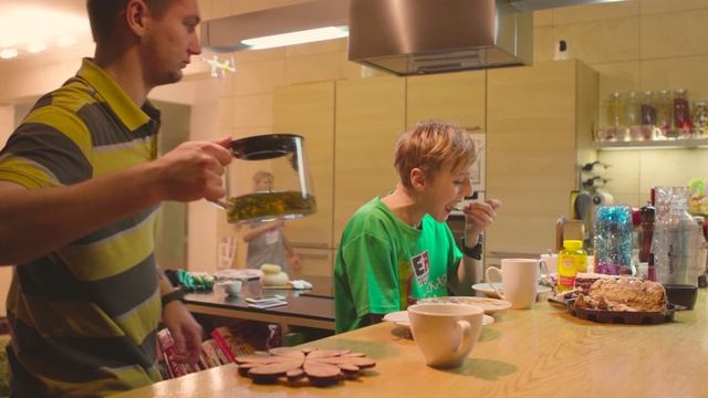 ВОСКРЕСЕНЬЕ ЗА ВОСКРЕСЕНЬЕМ. Фильм третий. Екатеринбург. Игорь Васильков и Анна Вылегжанова.