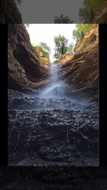 Тызыльское ущелье и водопад  Тызыл-су в Эльбрусском районе Кабардино-Балкарии