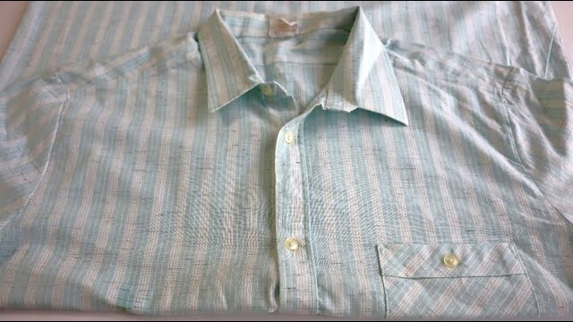 Увидела в итальянском ресторане и сразу же разрезала рубашку мужа. Получилась нужная вещь для кухни