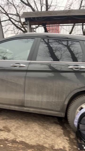 Haval M6 на примерке дисков в 17-ом диаметре