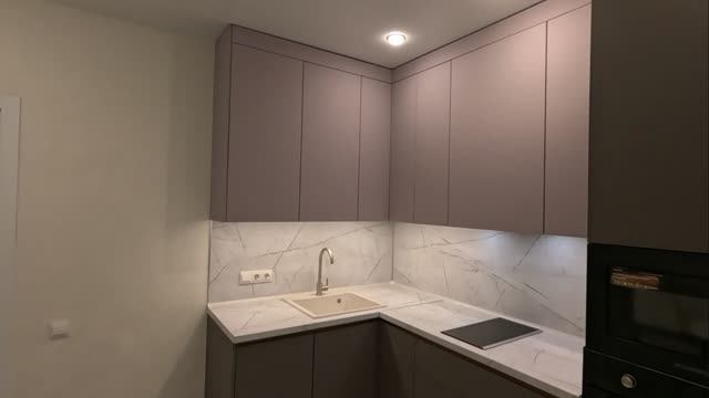 Кухня с гола ручками 205