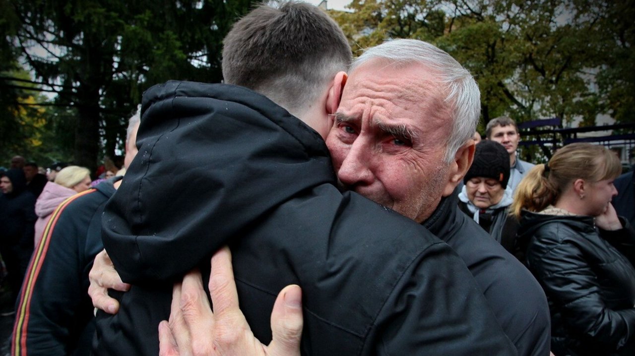 "Уходили молча" (Коренблит - Углёв) из Вокального мегацикла "Помним: вы победили и мы - победим!"