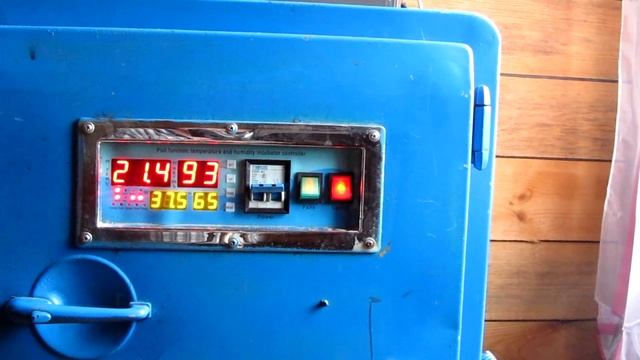 Самодельный инкубатор для вывода цыплят. Часть 2