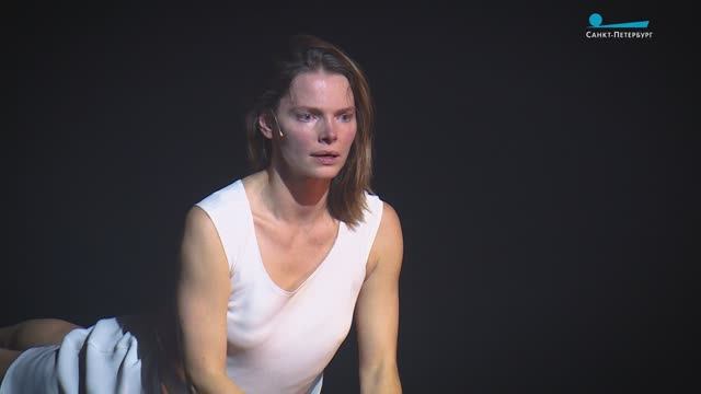 «137. Сны о страсти и смерти». Моноспектакль Елизаветы Боярской, посвящённый Марине Цветаевой