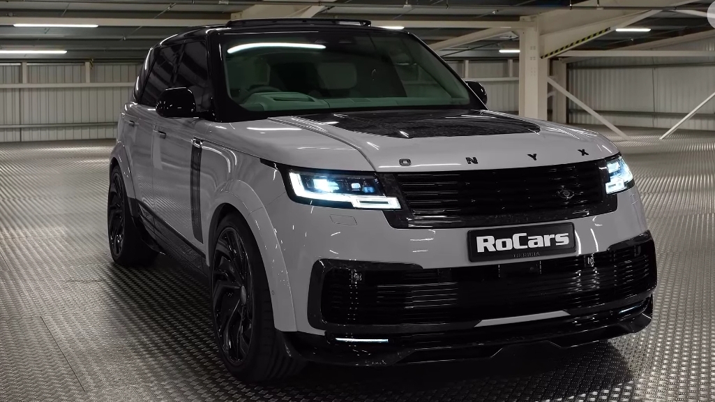 2025 Range rover SV By Onyx Concept.