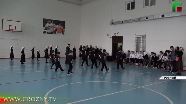 Челябинским школьникам провели экскурсию по ЧР