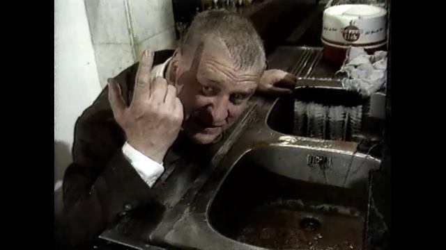 Все хотят наебать (кф. Пять бутылок водки)