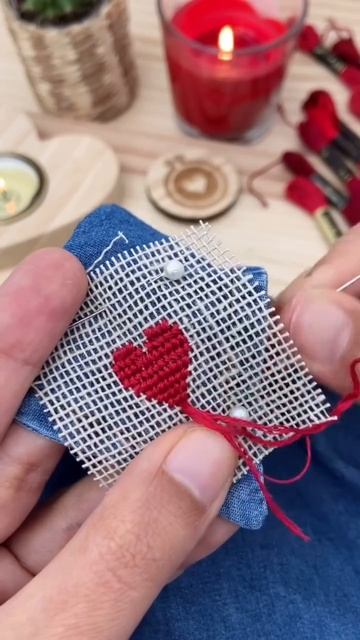 Секрет швеи. Украшаем изделие вышивкой.