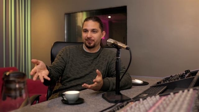 Культурный дискурс #4: нейронки отнимут у артистов триллион, Трудно быть богом, новый Бэтмен