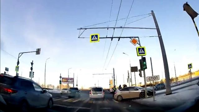 Авария в Омске у Зари