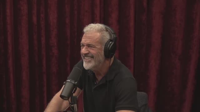 МЭЛ ГИБСОН: Запрещённое Воскресение, заговор Фаучи и апокалипсис | Джо Роган на русском