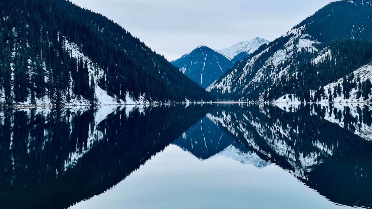 Кольсайские озера в Казахстане