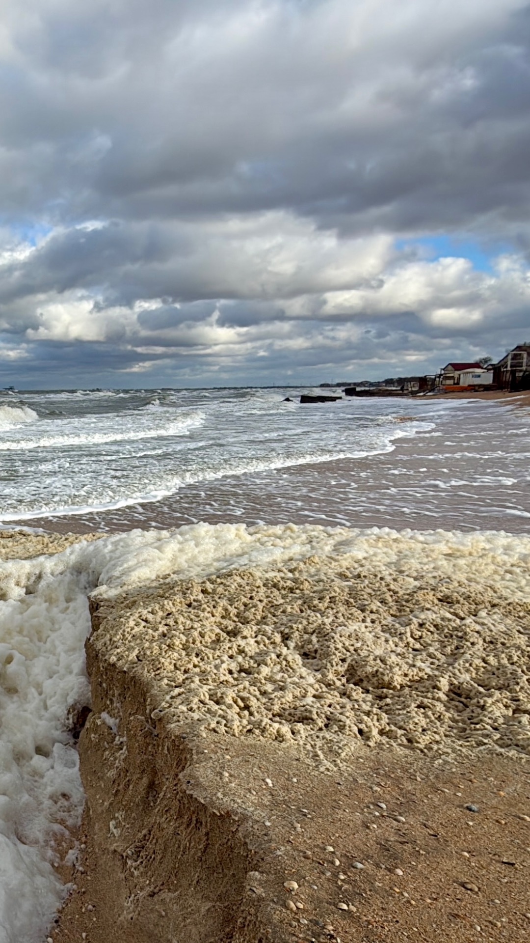 Сб, 13 янв. 2025 Мегашторм размывает пляжи в Голубицкой