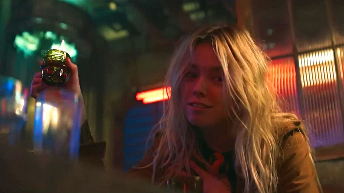 Супергёрл - Русский трейлер. Милли Олкок.