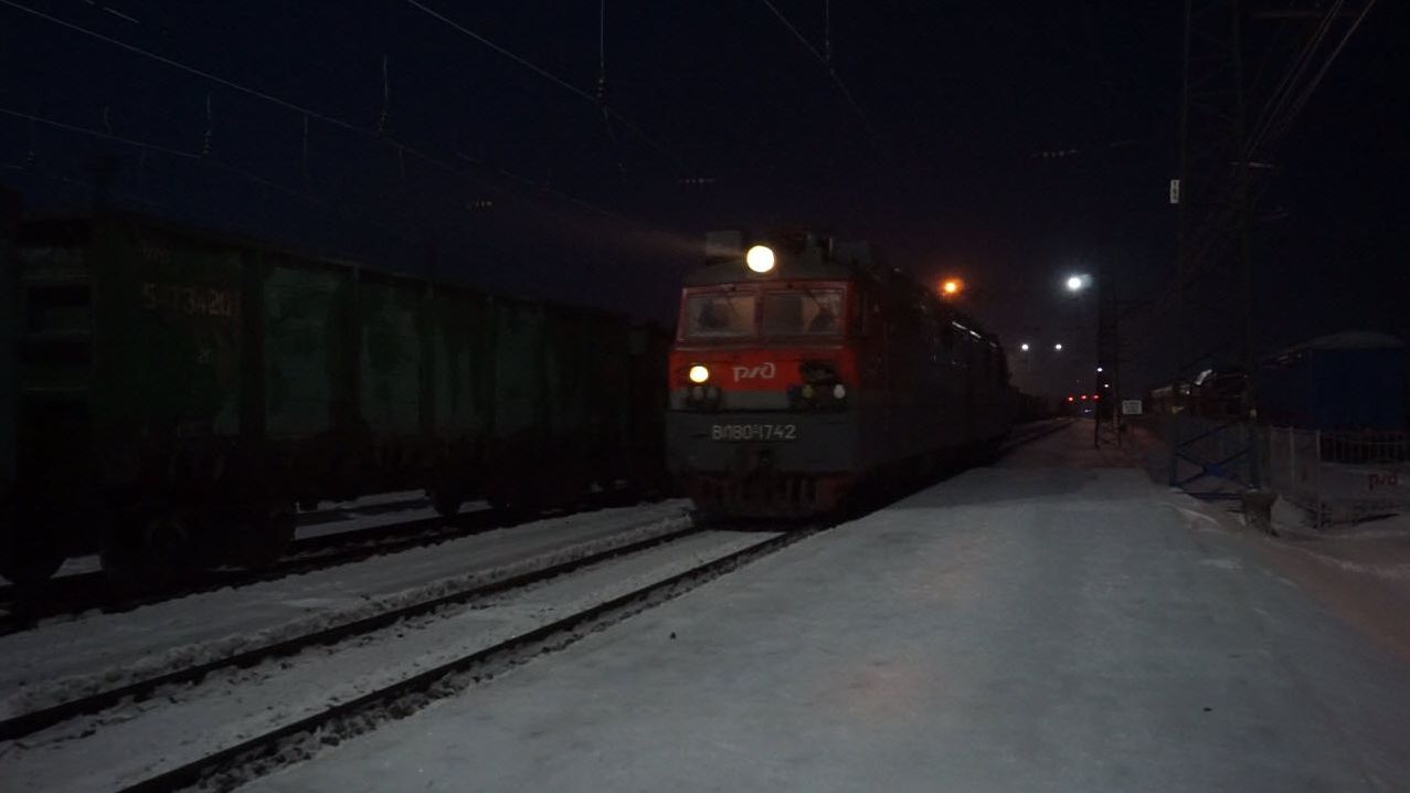 Электровоз ВЛ80С-1742. Одиночкой.