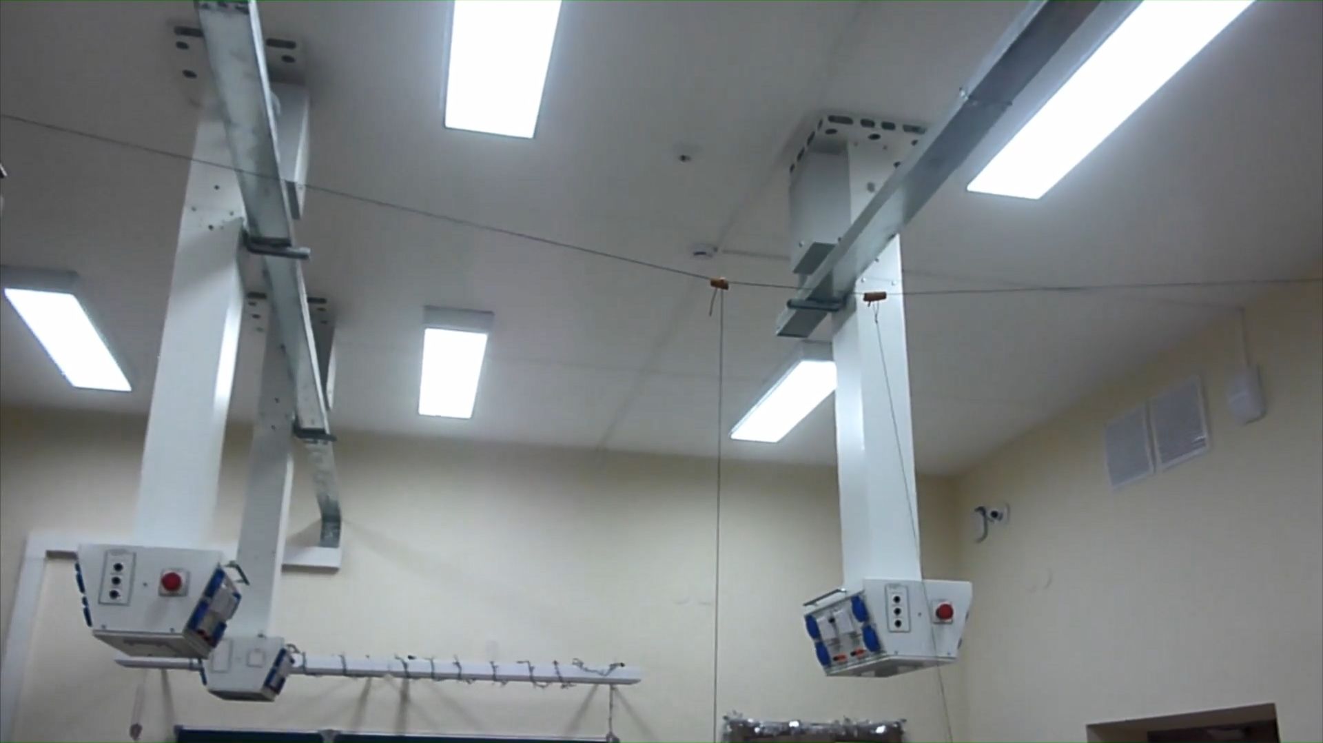 Резонанс двух нитяных маятников